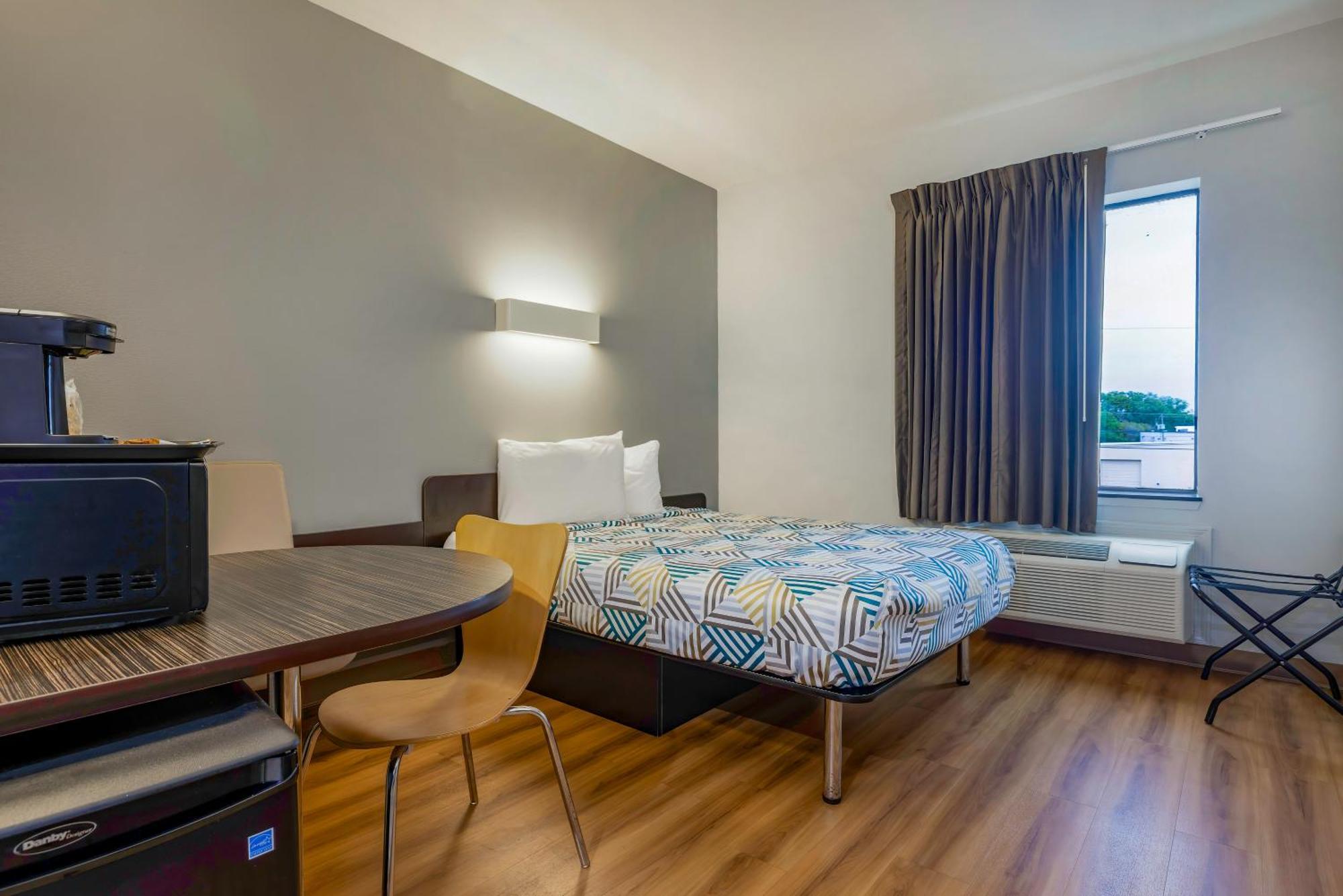 Motel 6 Texas City I-45 Esterno foto